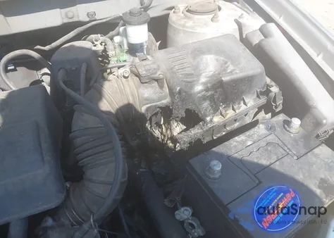 2004 Toyota Corolla S z USA, uszkodzony, nr VIN 1NXBR32E84Z196577